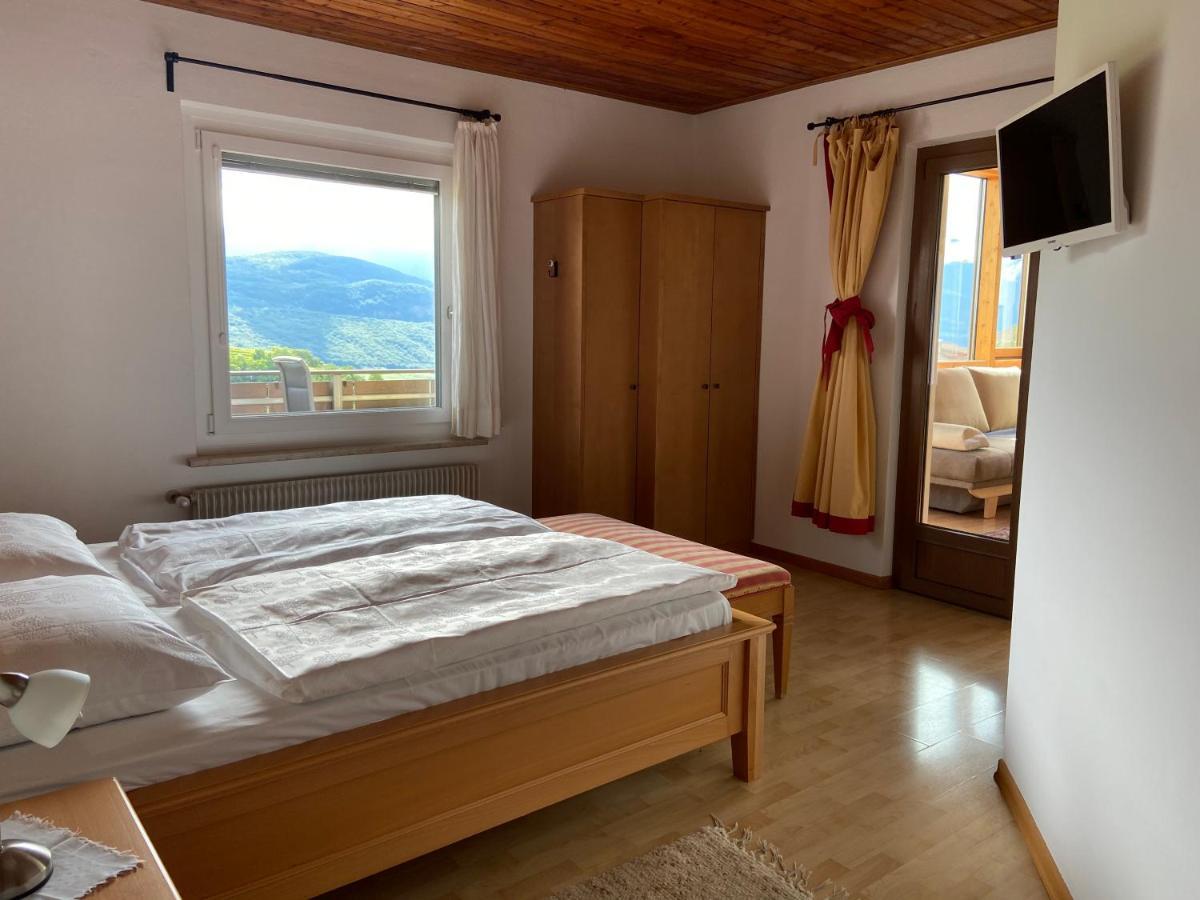 Residence La Terrazza Кальдаро Екстер'єр фото
