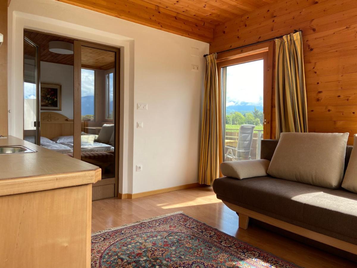 Residence La Terrazza Кальдаро Екстер'єр фото