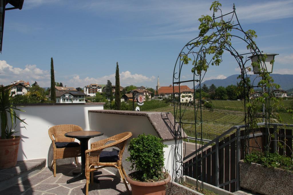 Residence La Terrazza Кальдаро Екстер'єр фото