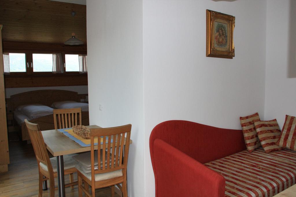 Residence La Terrazza Кальдаро Екстер'єр фото